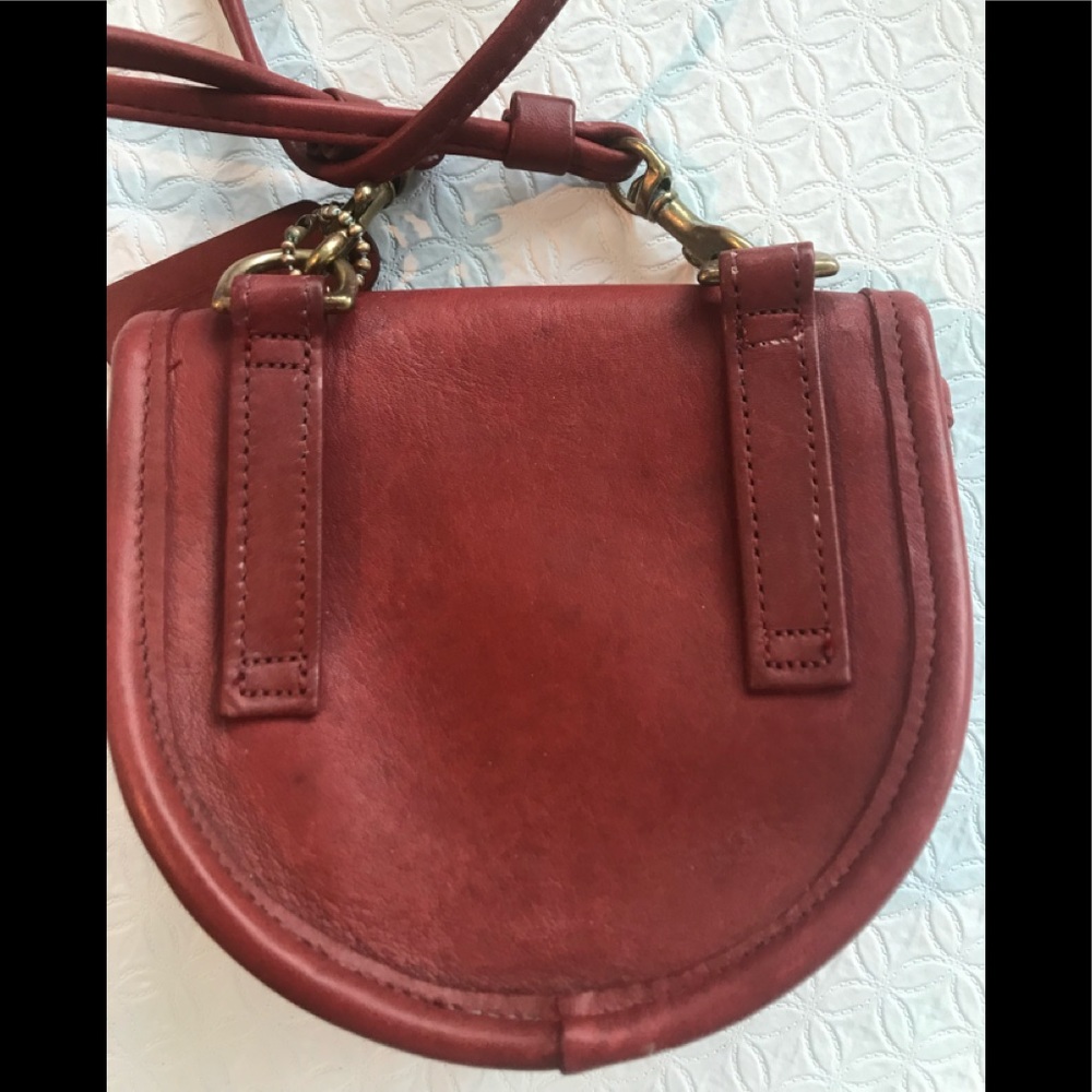 Stylish vintage Coach Red Mini Purse/Belt Bag - Picture 6 of 9